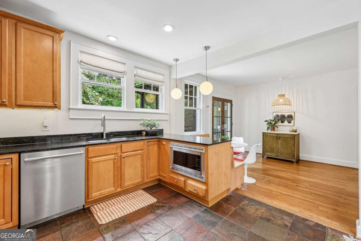 1596 Emory Road Atlanta - Photo 20