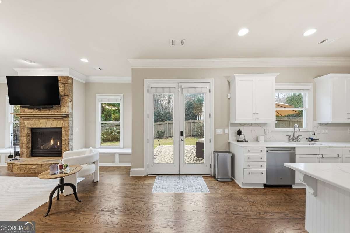 940 Lake Charles Drive Roswell - Photo 22
