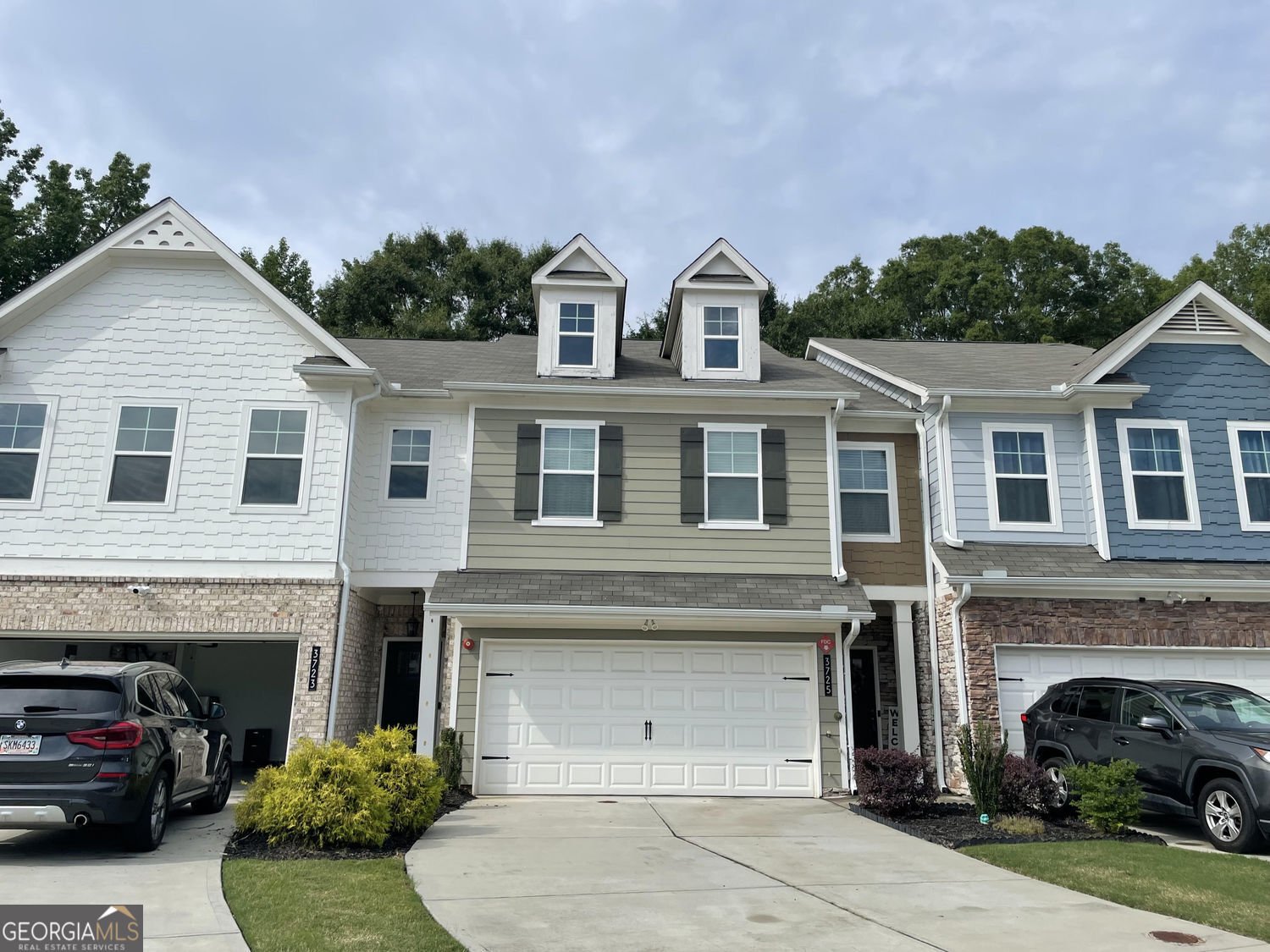 3725 Gardenwick Road Powder Springs - main photo