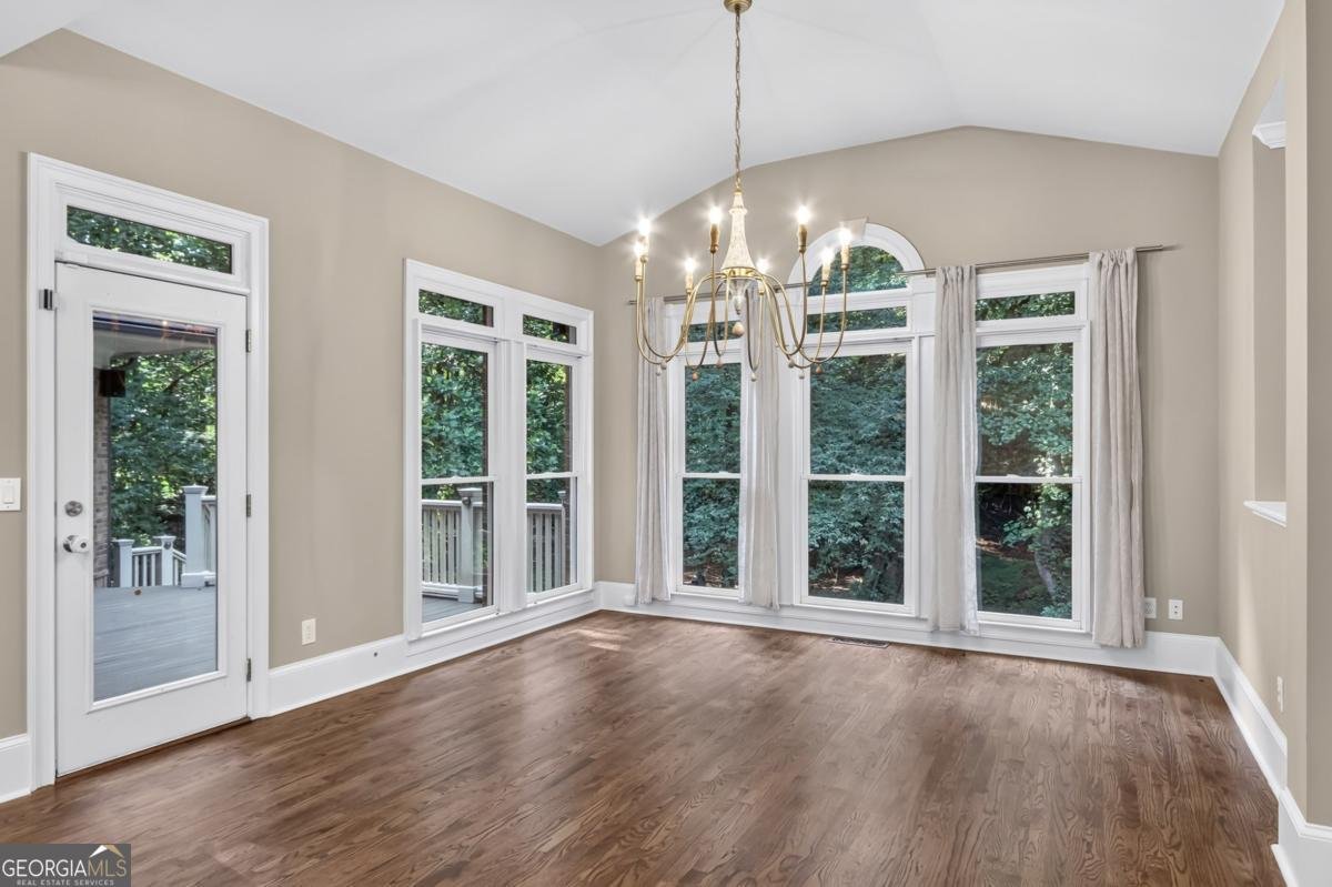 745 La Tour Drive Sandy Springs - Photo 16