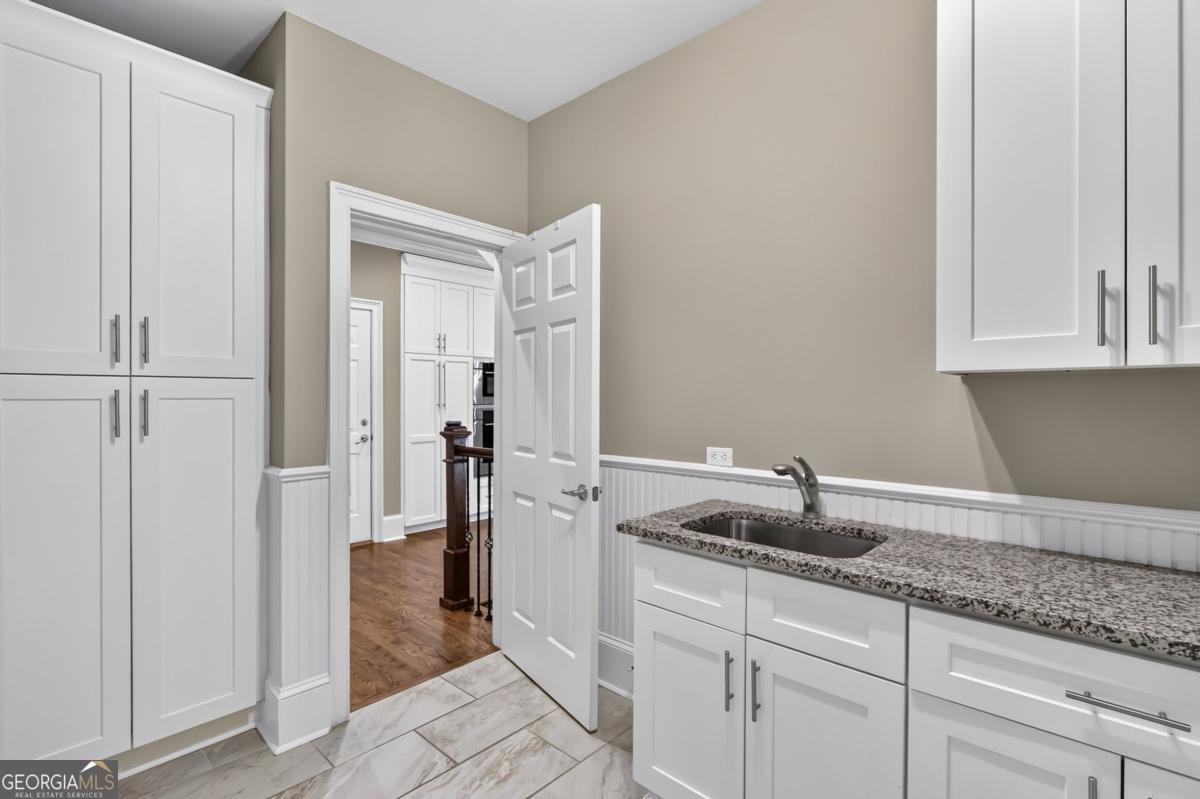 745 La Tour Drive Sandy Springs - Photo 24