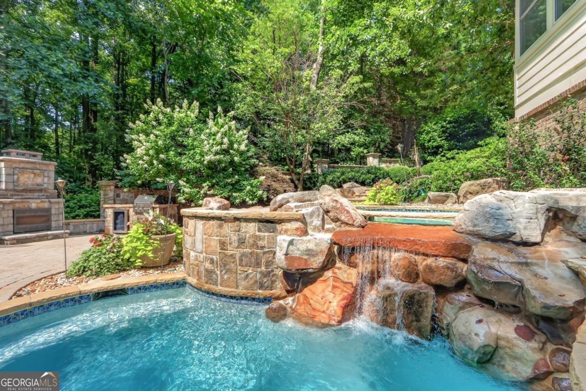 745 La Tour Drive Sandy Springs - Photo 47