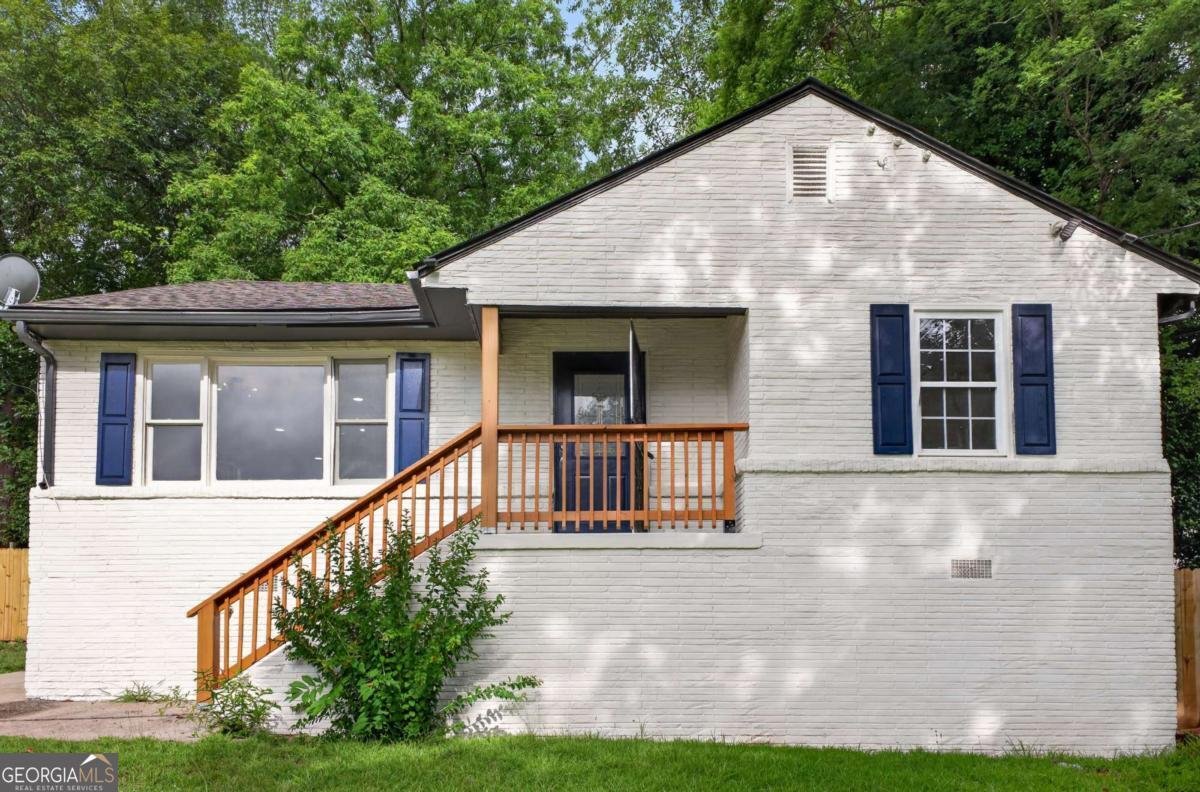 2027 Hilburn Drive Atlanta - main photo
