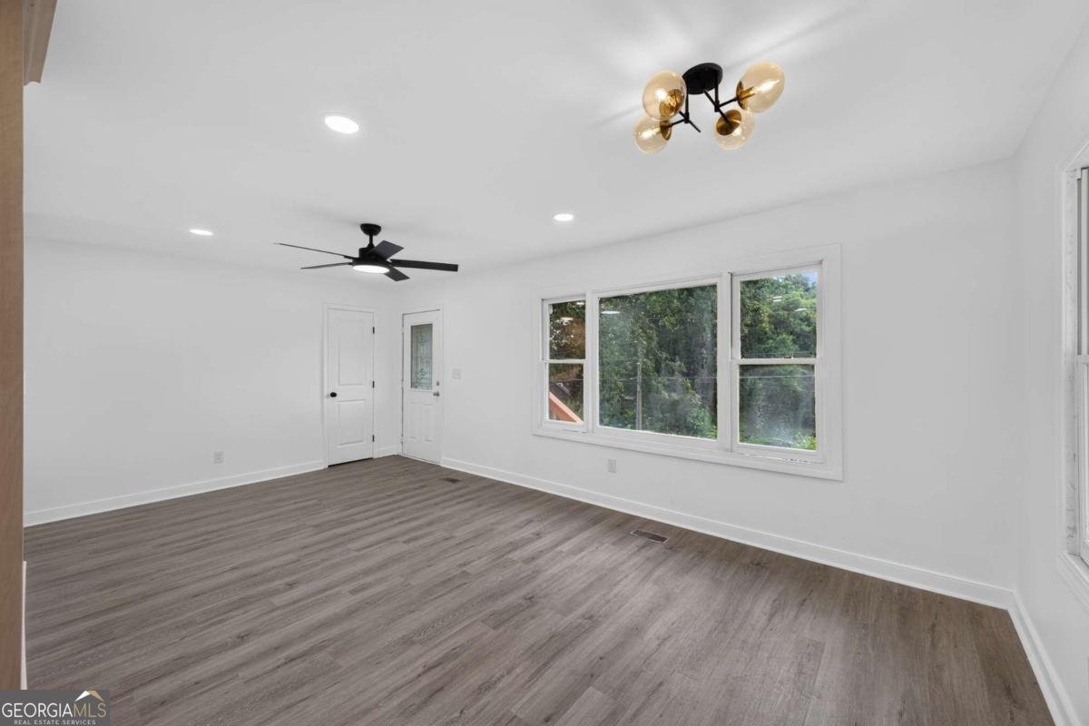 2027 Hilburn Drive Atlanta - Photo 6