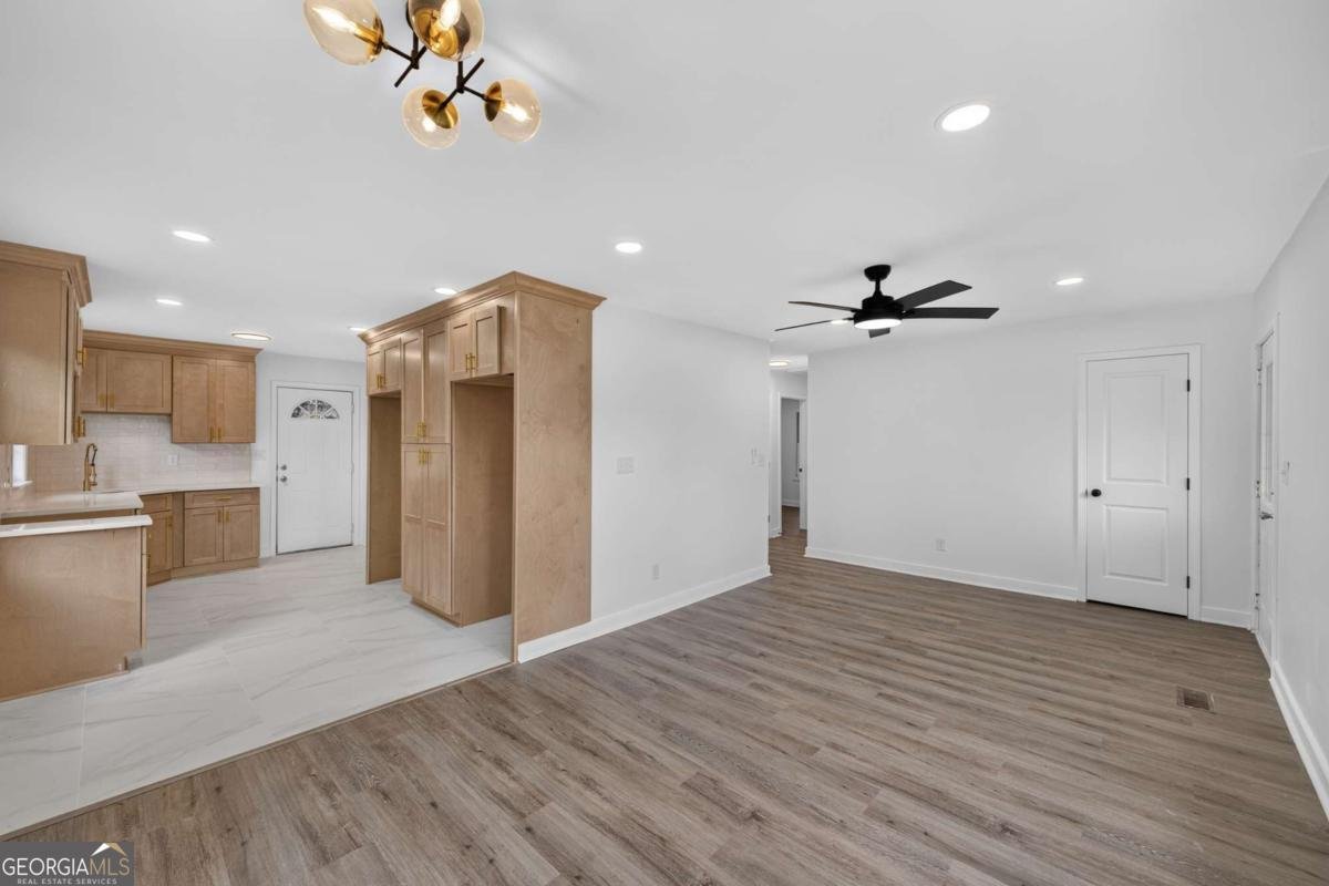 2027 Hilburn Drive Atlanta - Photo 8