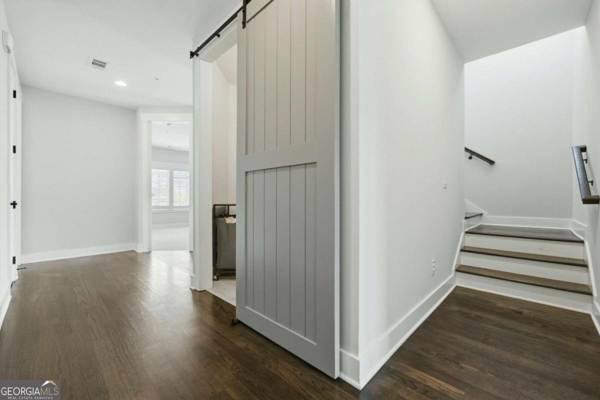 559 S Club Drive Woodstock - Photo 37