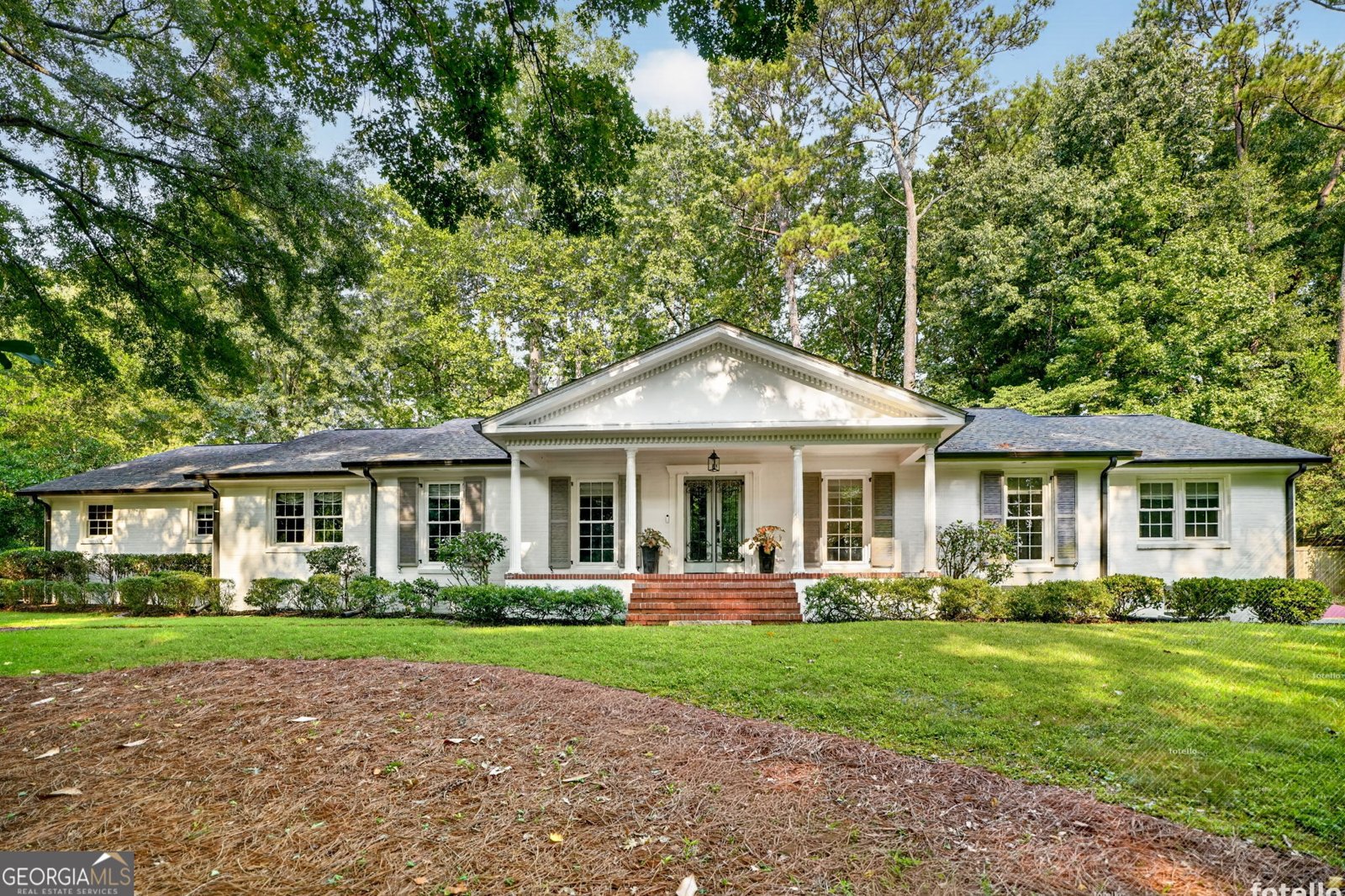 5680 Lake Forrest Drive Sandy Springs - main photo