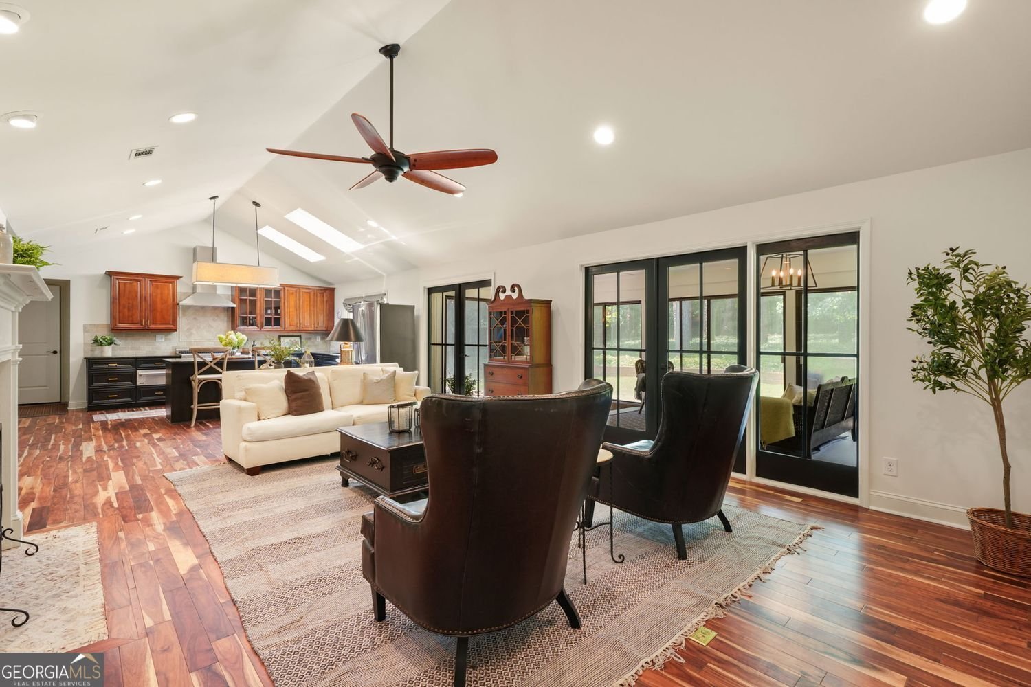 5680 Lake Forrest Drive Sandy Springs - Photo 8