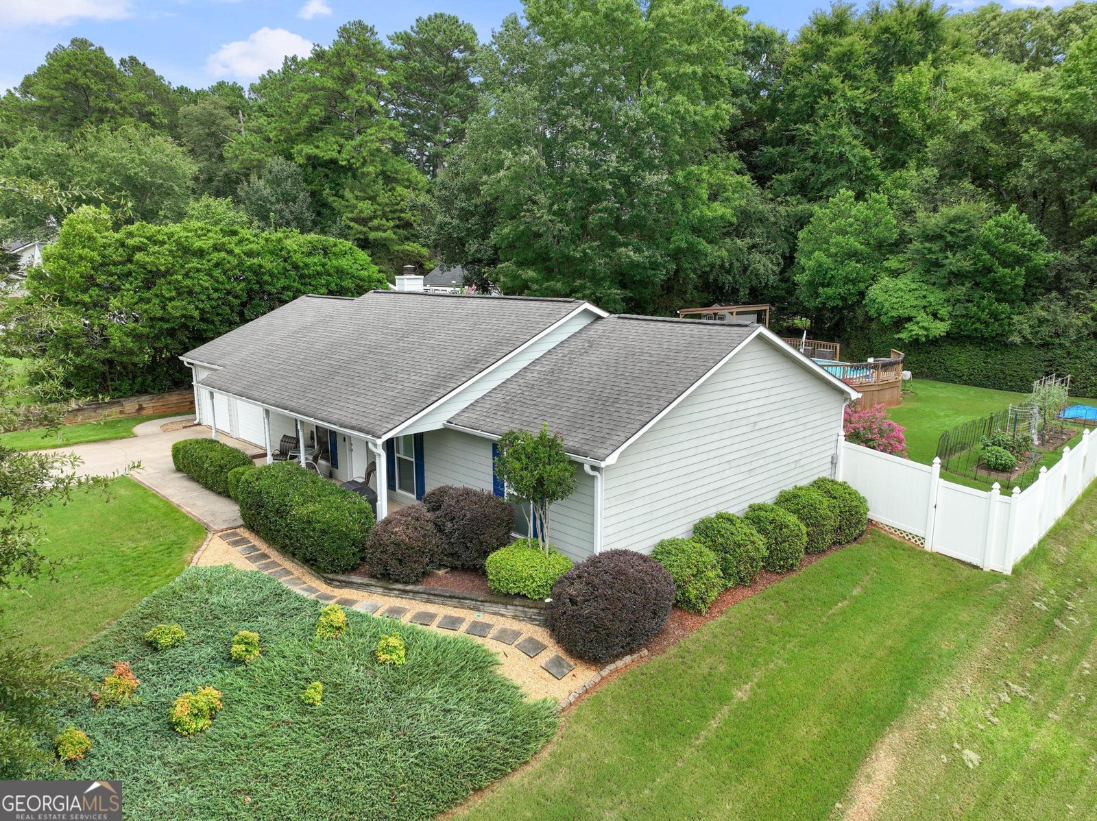 302 Iron Horse Way Stockbridge - main photo