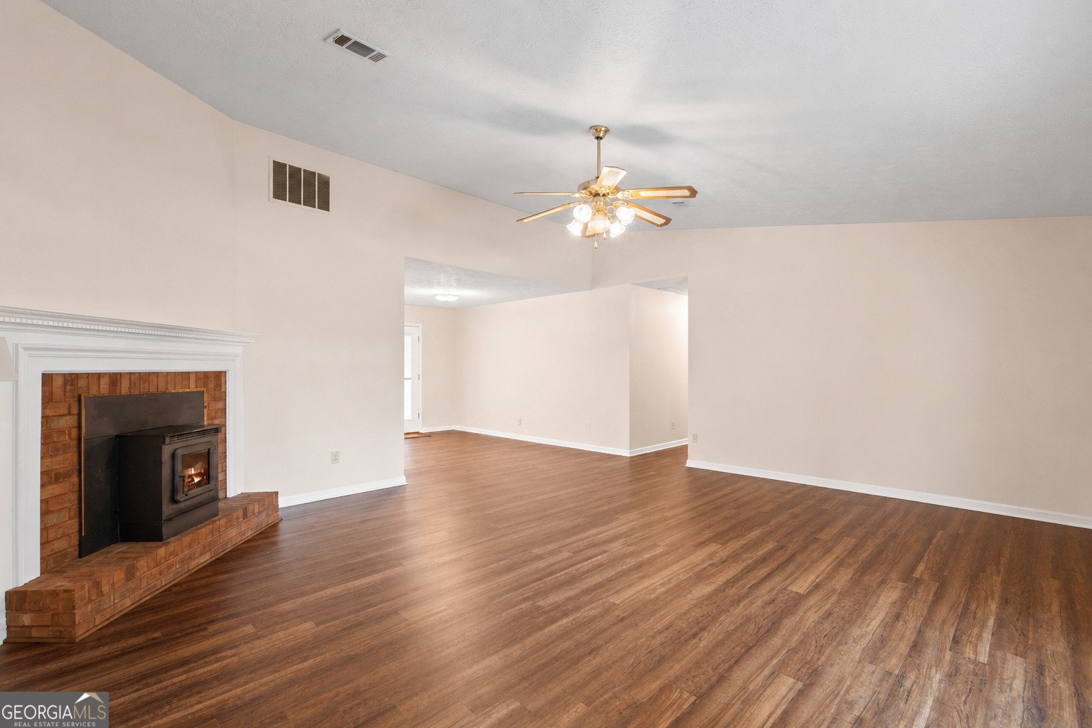302 Iron Horse Way Stockbridge - Photo 8