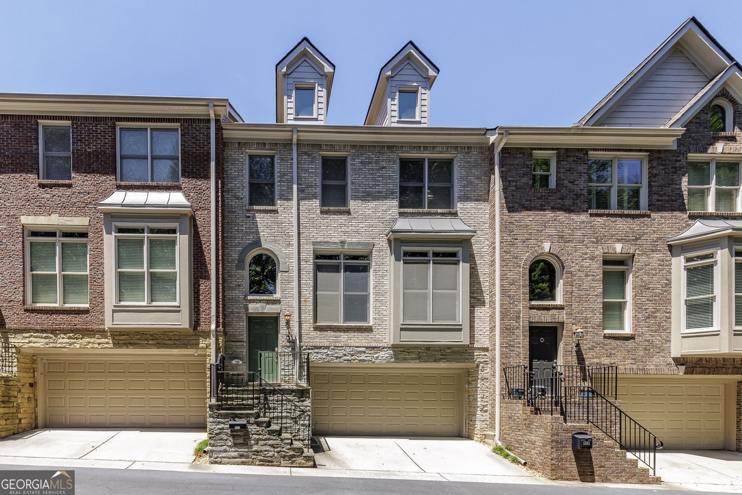 5561 Julian Place Atlanta - main photo