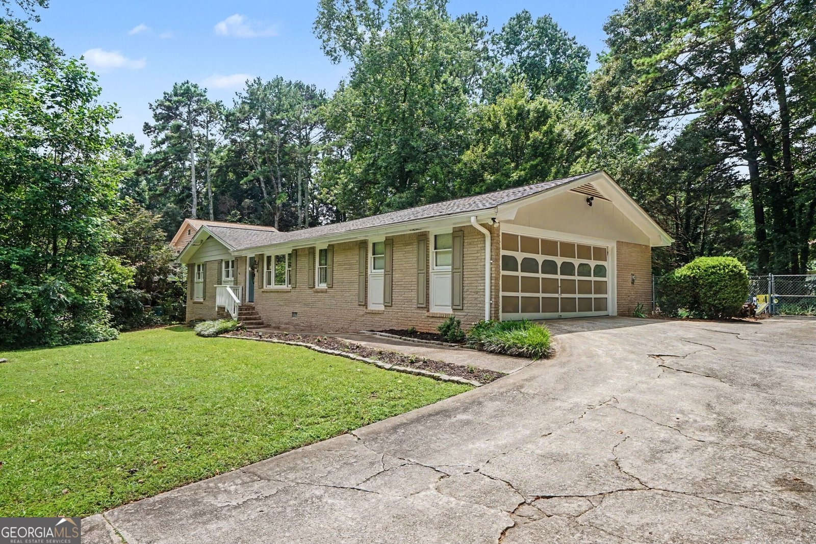 464 Horseshoe Circle Lilburn - Photo 10