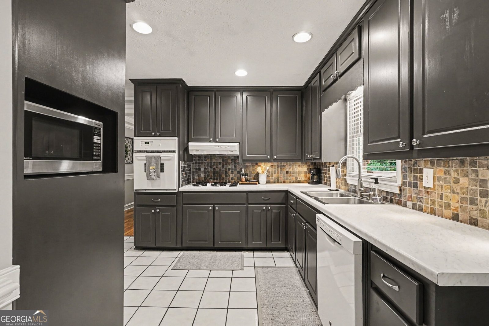 464 Horseshoe Circle Lilburn - Photo 18