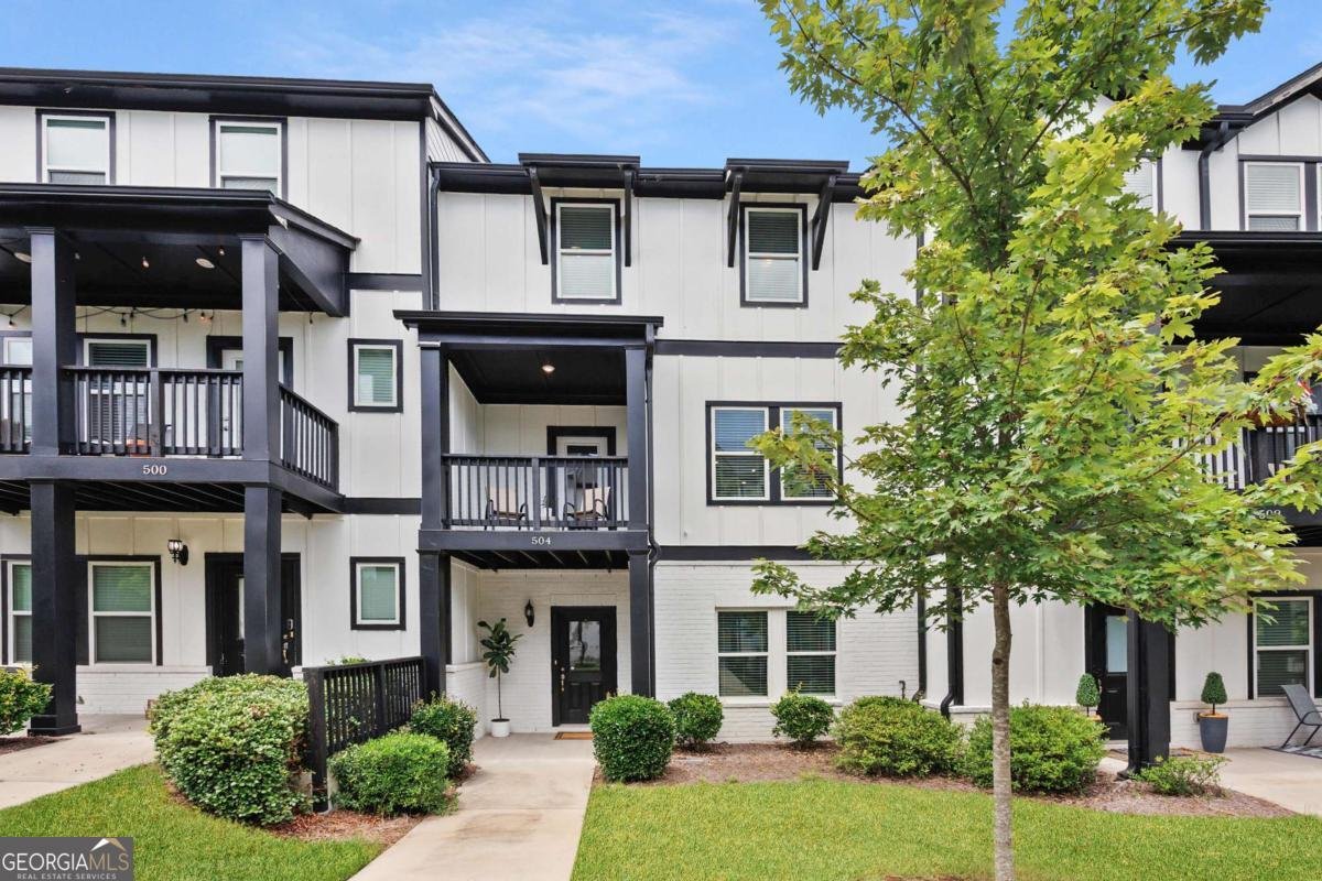 504 Hampton Crossing Woodstock - main photo