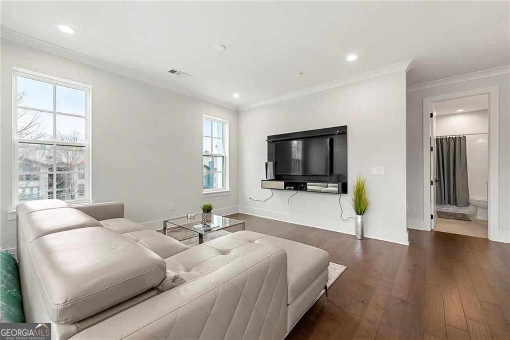 6890 Peachtree Dunwoody Road Sandy Springs - Photo 8