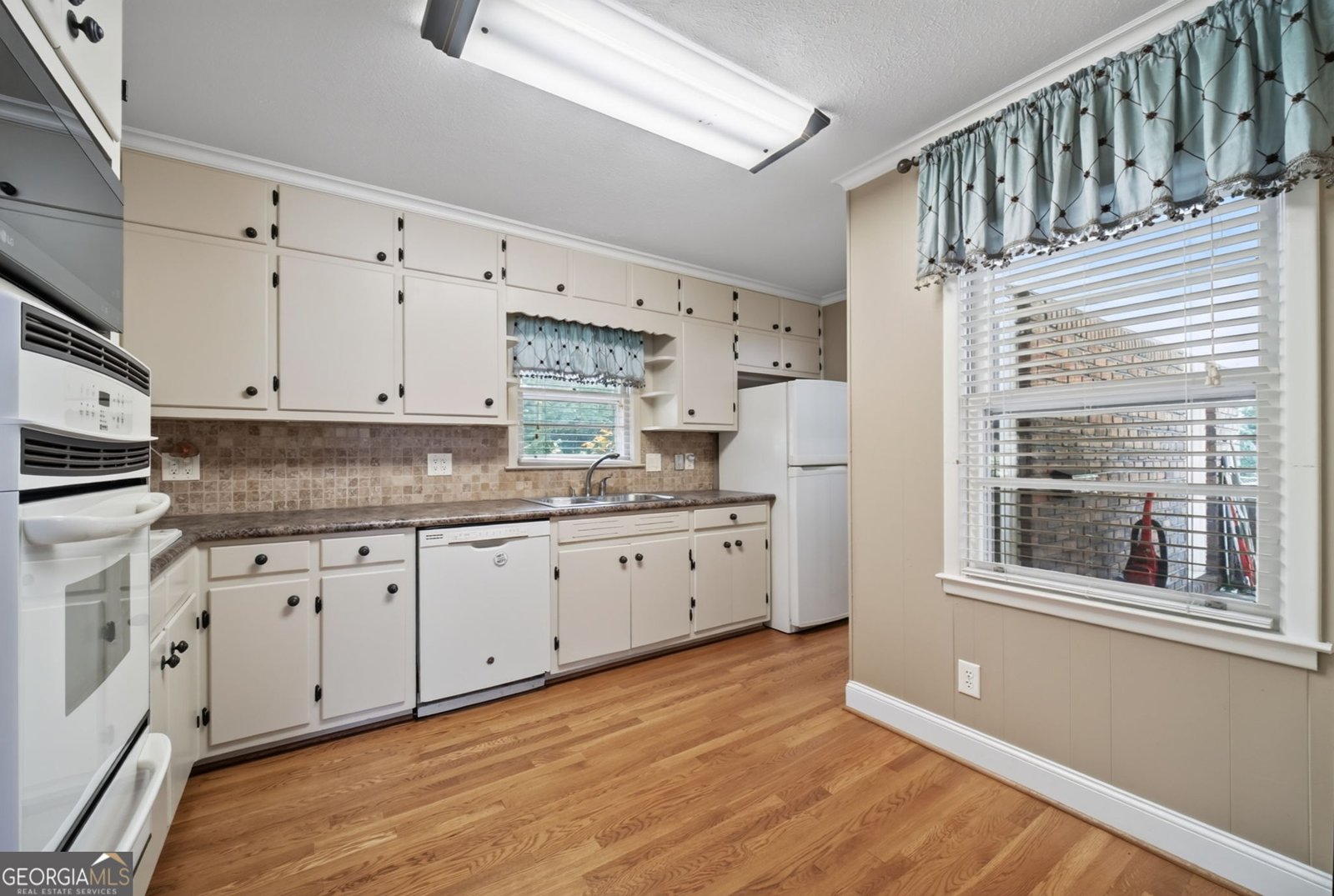 2303 Rockbridge Road Stone Mountain - Photo 8
