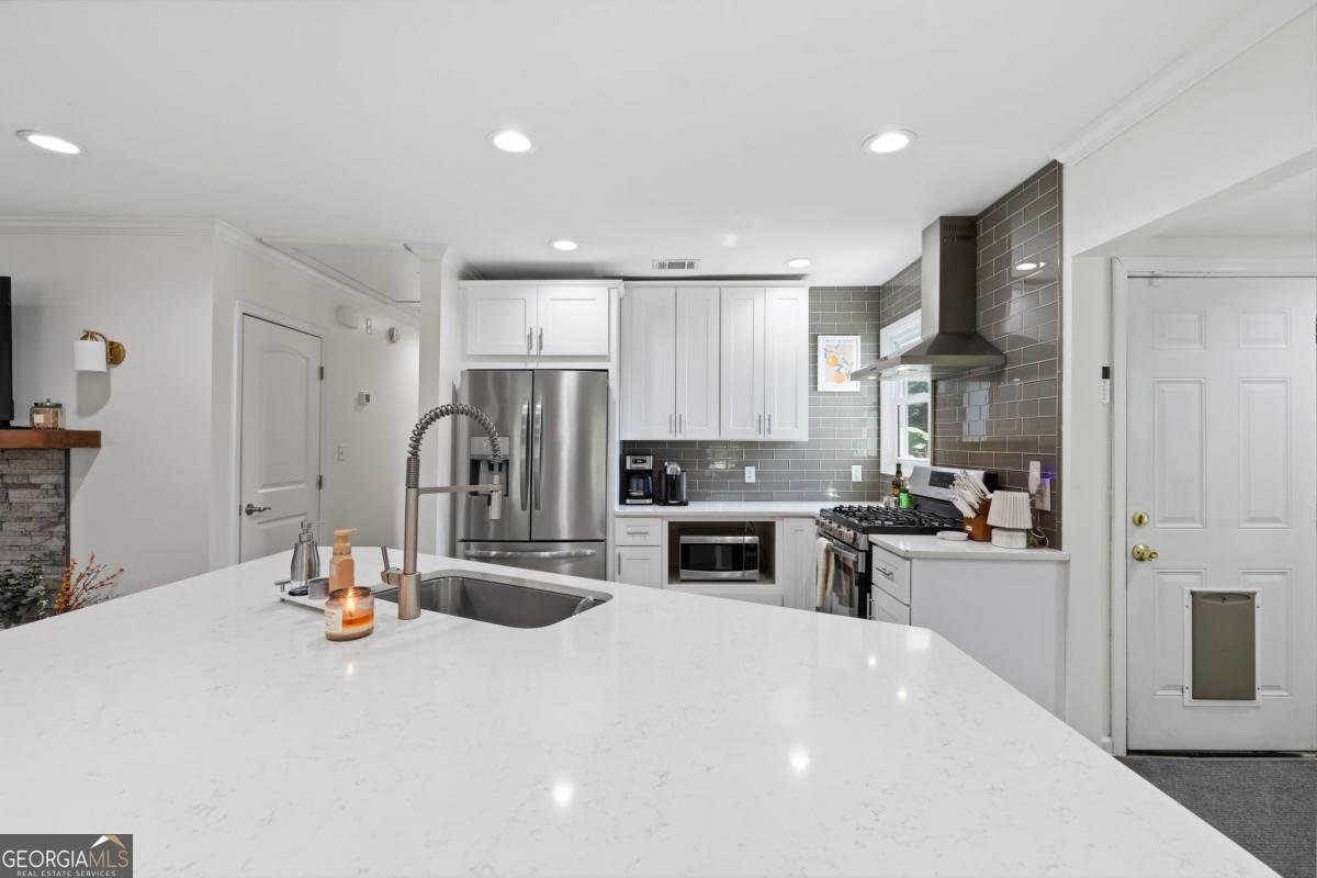 209 65th Street Savannah - Photo 11