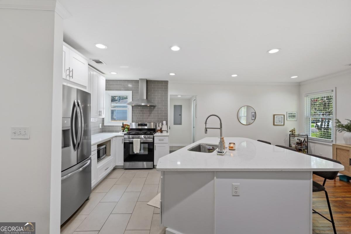 209 65th Street Savannah - Photo 8