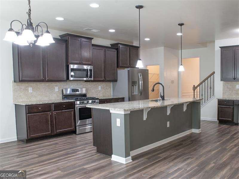 289 Greighmoor Court Loganville - Photo 13