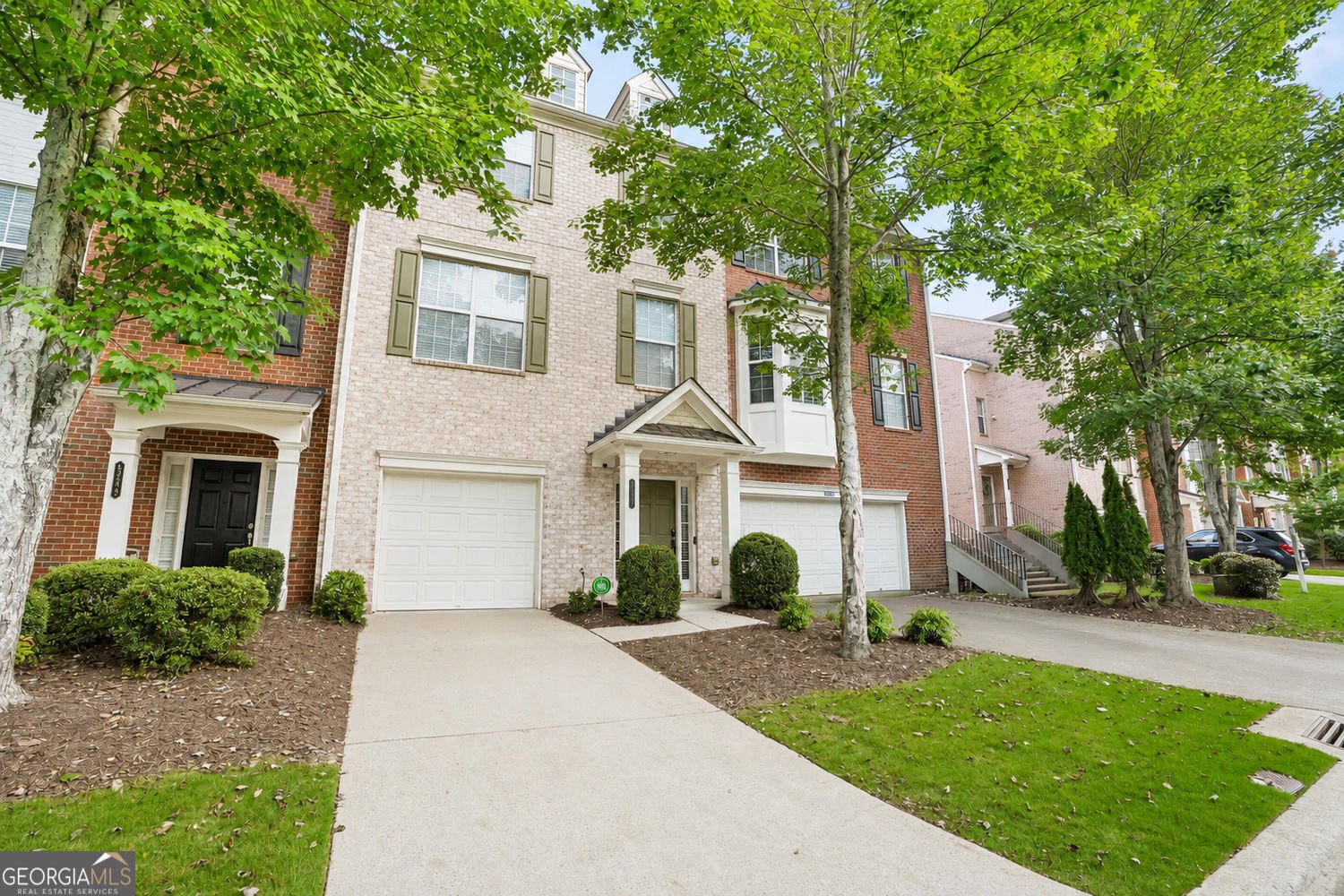 5243 Wellsley Bend Alpharetta - main photo