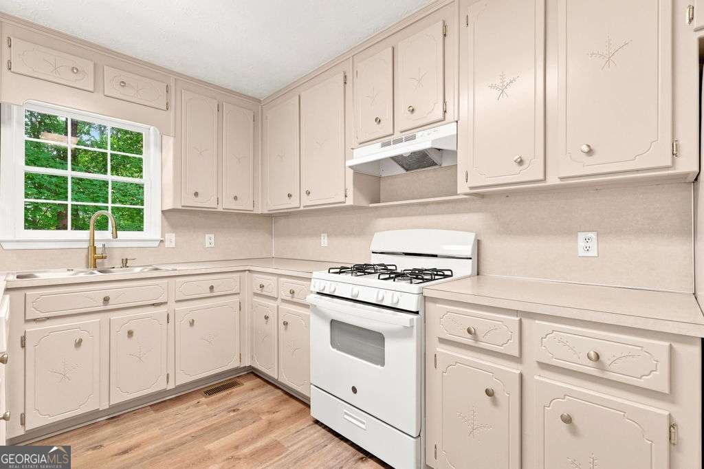 1208 Acorn Lane Woodstock - Photo 12