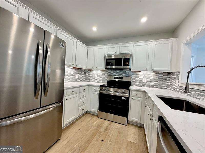 211 Abingdon Way Sandy Springs - Photo 14