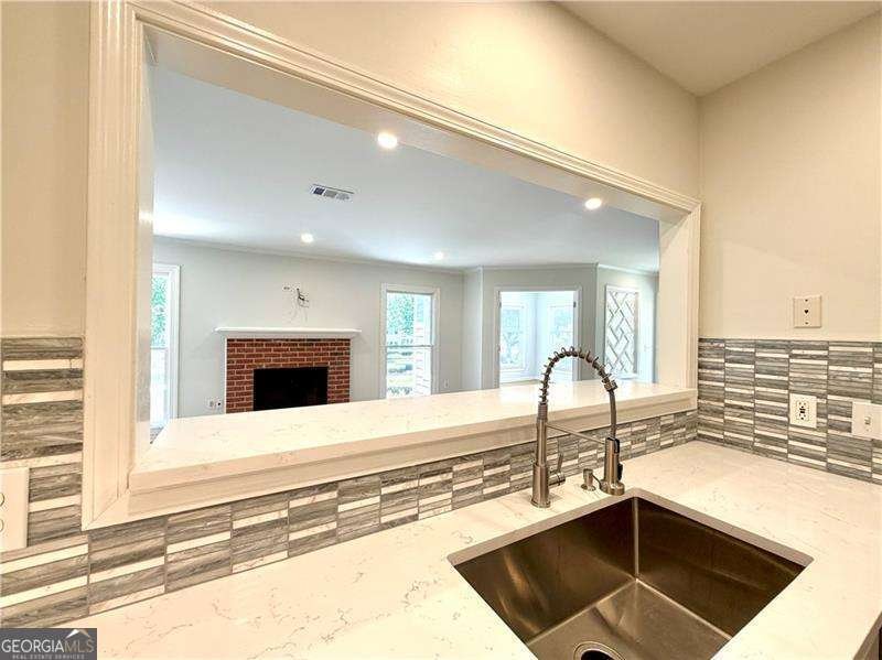 211 Abingdon Way Sandy Springs - Photo 47