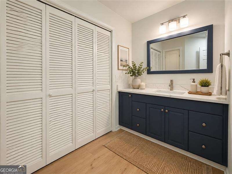 211 Abingdon Way Sandy Springs - Photo 7