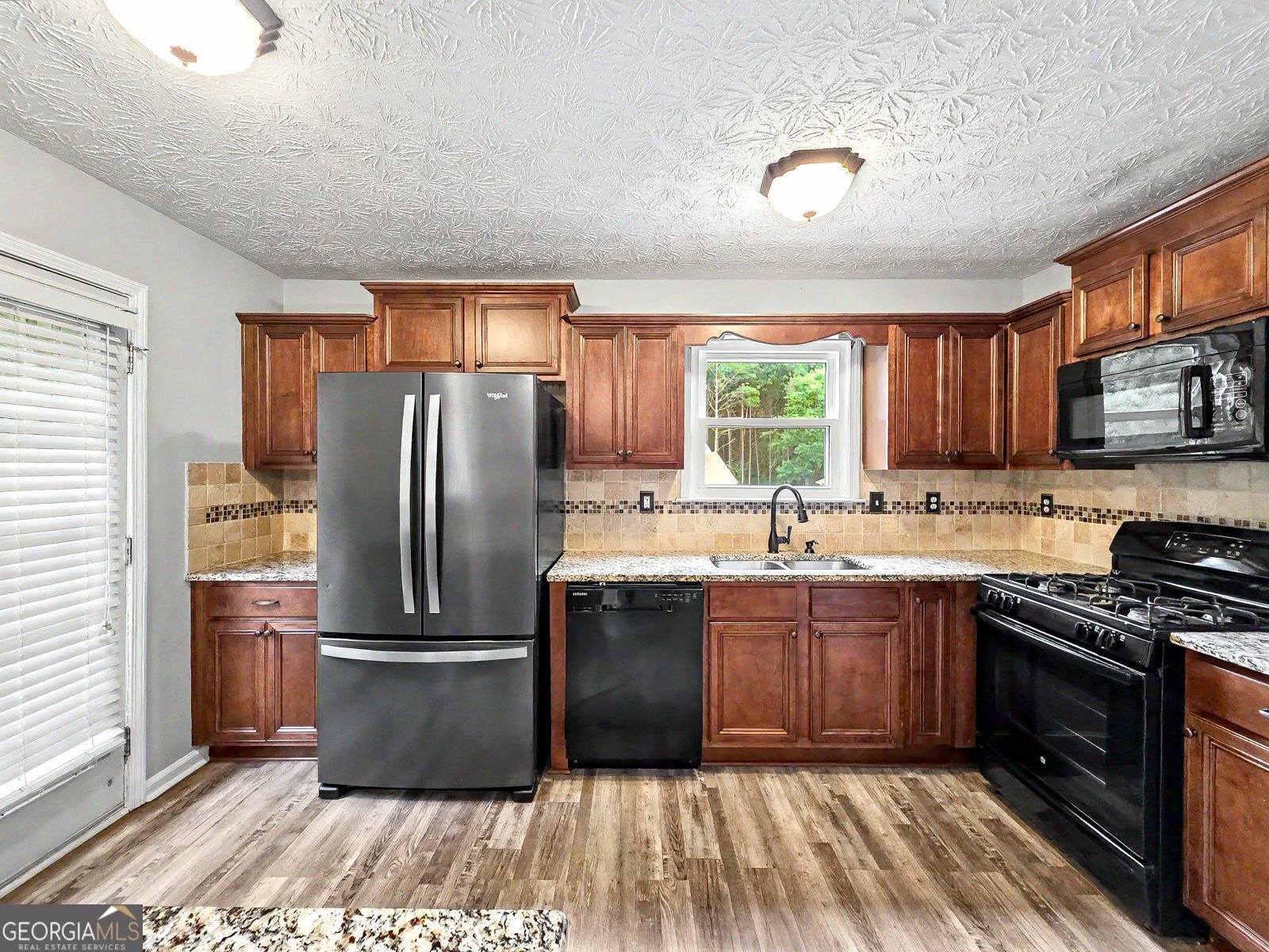 109 Caroline Lane Dallas - Photo 10
