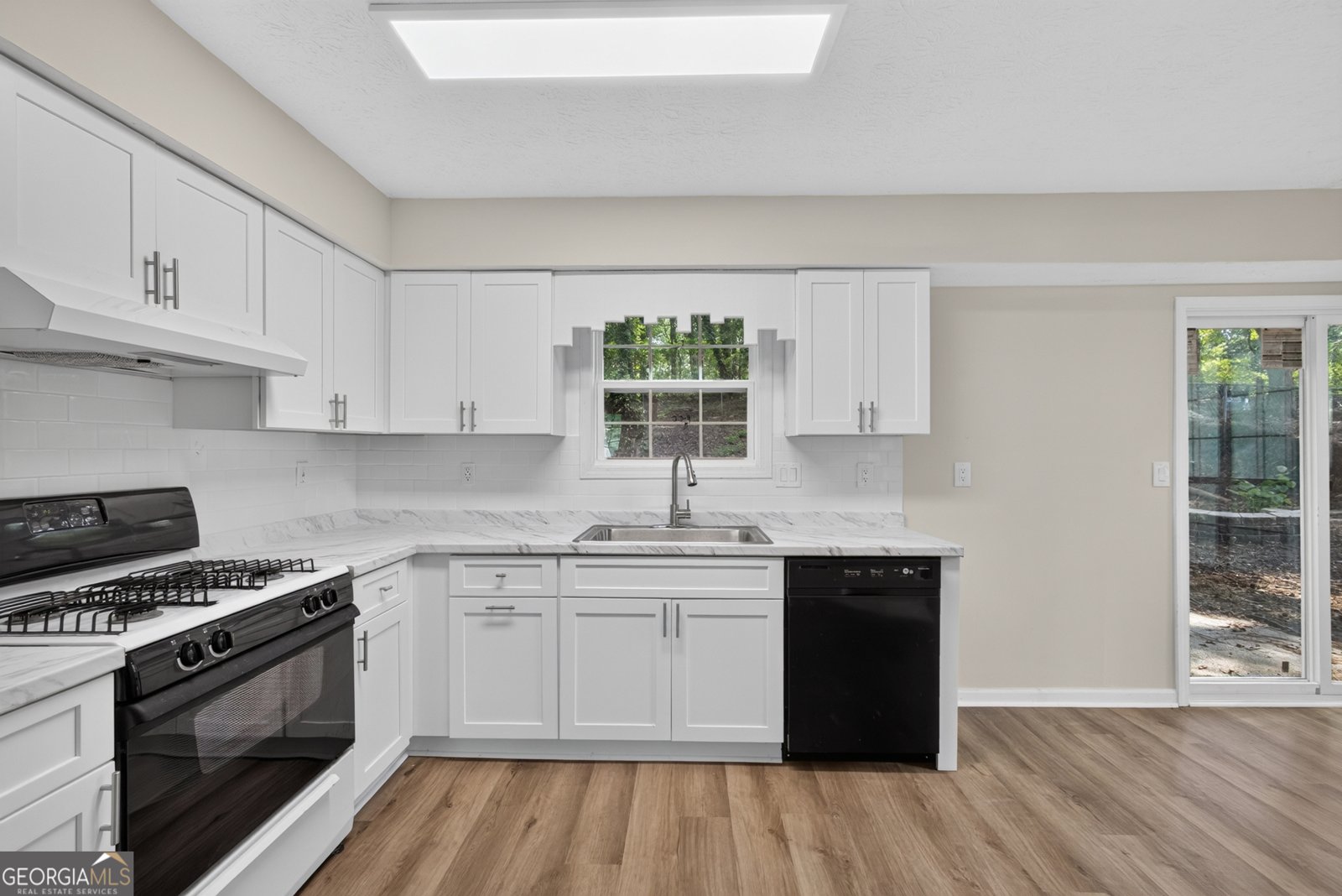 184 Timothy Lane Lilburn - Photo 8
