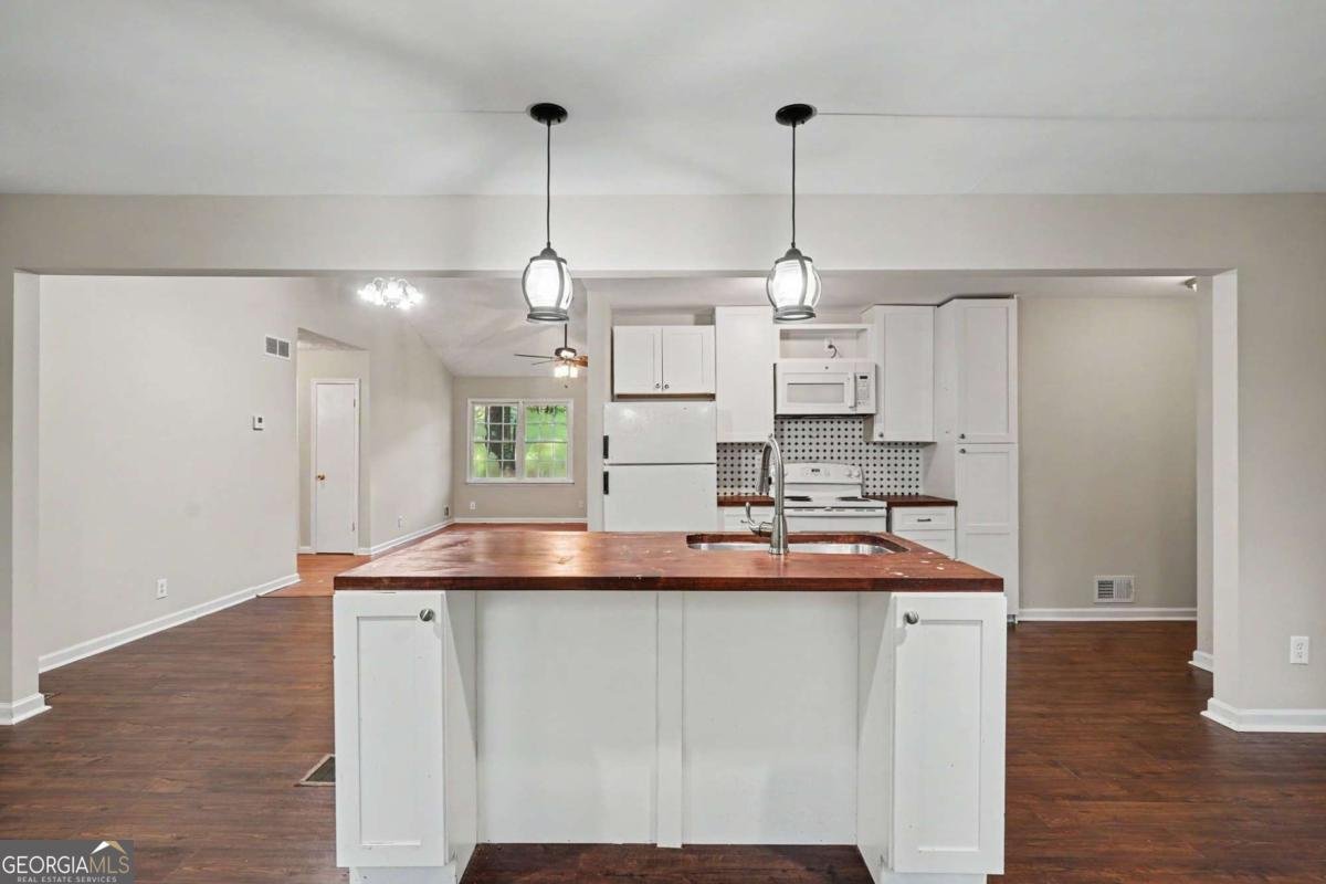 104 Chip Place Stockbridge - Photo 8
