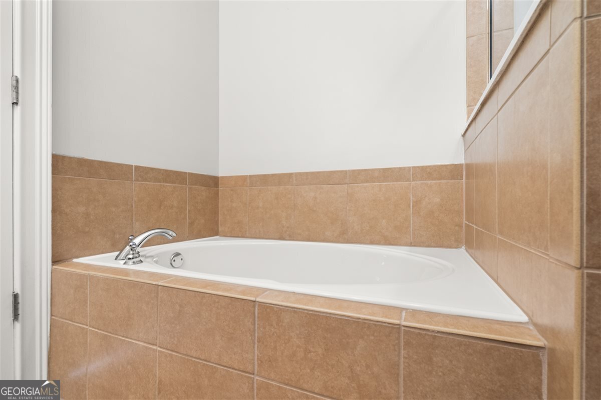 2704 Wander Lane Alpharetta - Photo 18