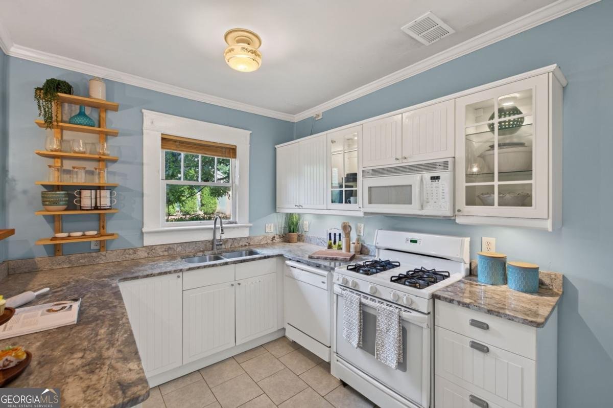 1701 Neely Avenue East Point - Photo 15