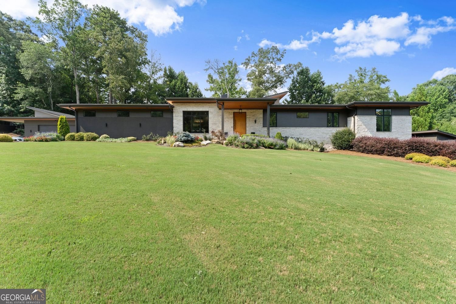 574 Riverside Road Sugar Hill - main photo