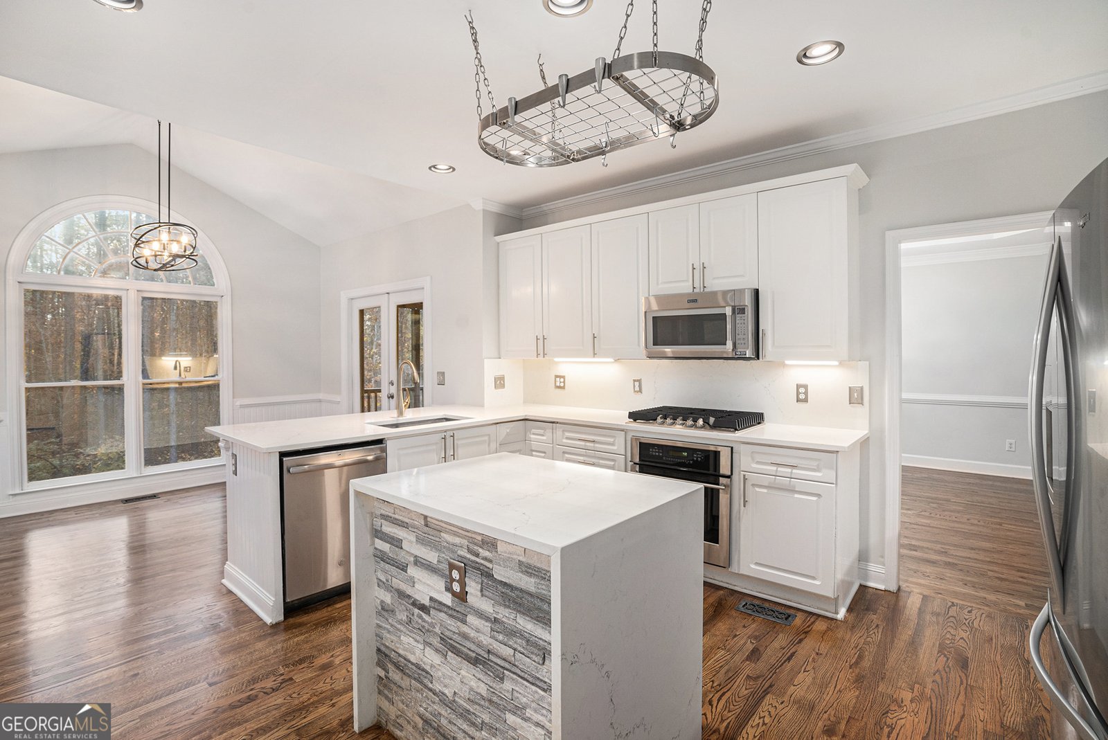523 Sycamore Point Woodstock - Photo 12