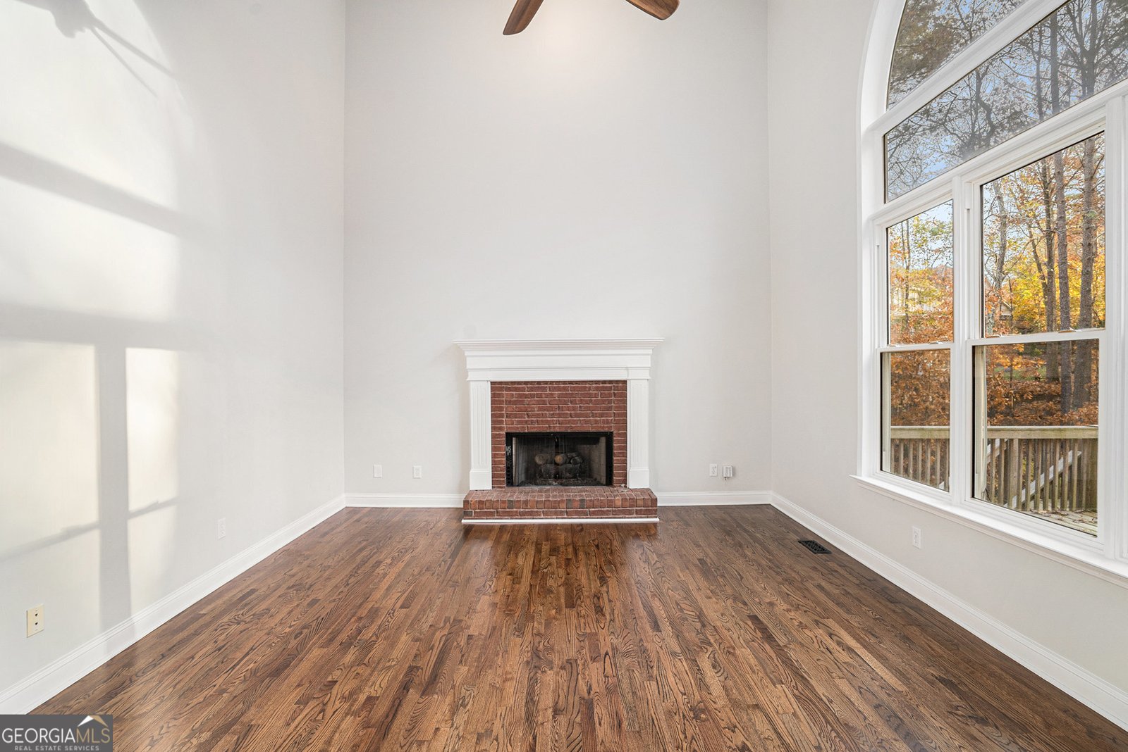 523 Sycamore Point Woodstock - Photo 8