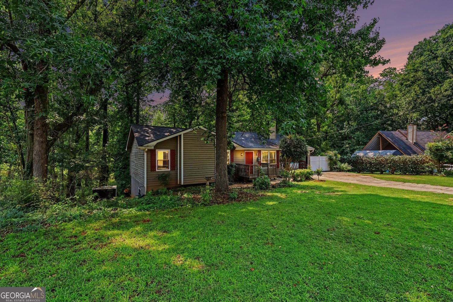 2845 Cinnamon Court Conyers - main photo