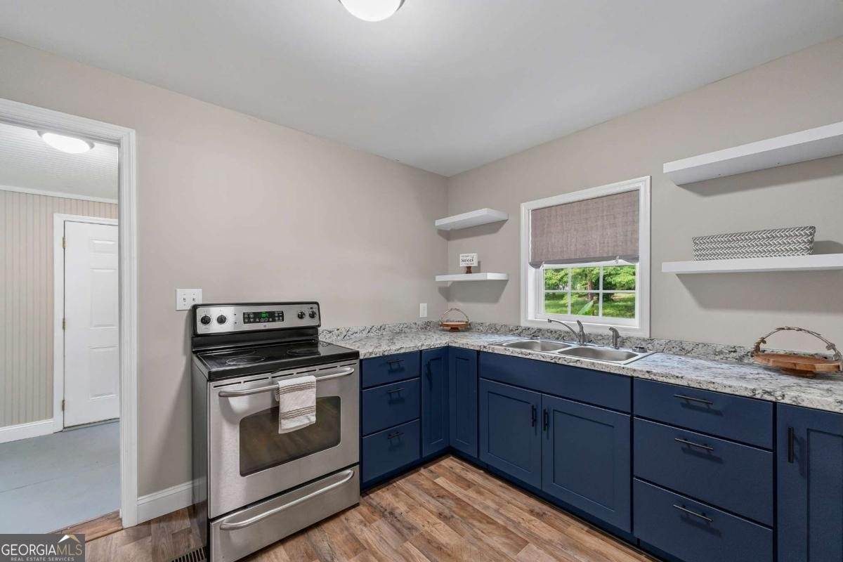 167 South Street Cornelia - Photo 9