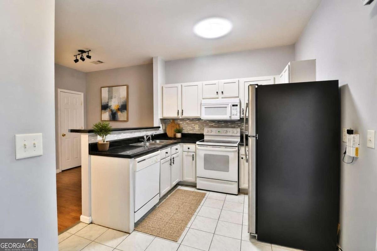 398 Paden Cove Trail Lawrenceville - Photo 15