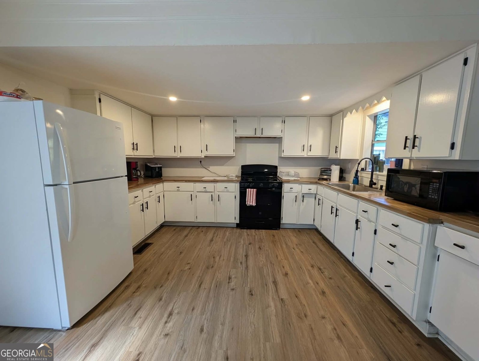 138 N Street Thomaston - Photo 24