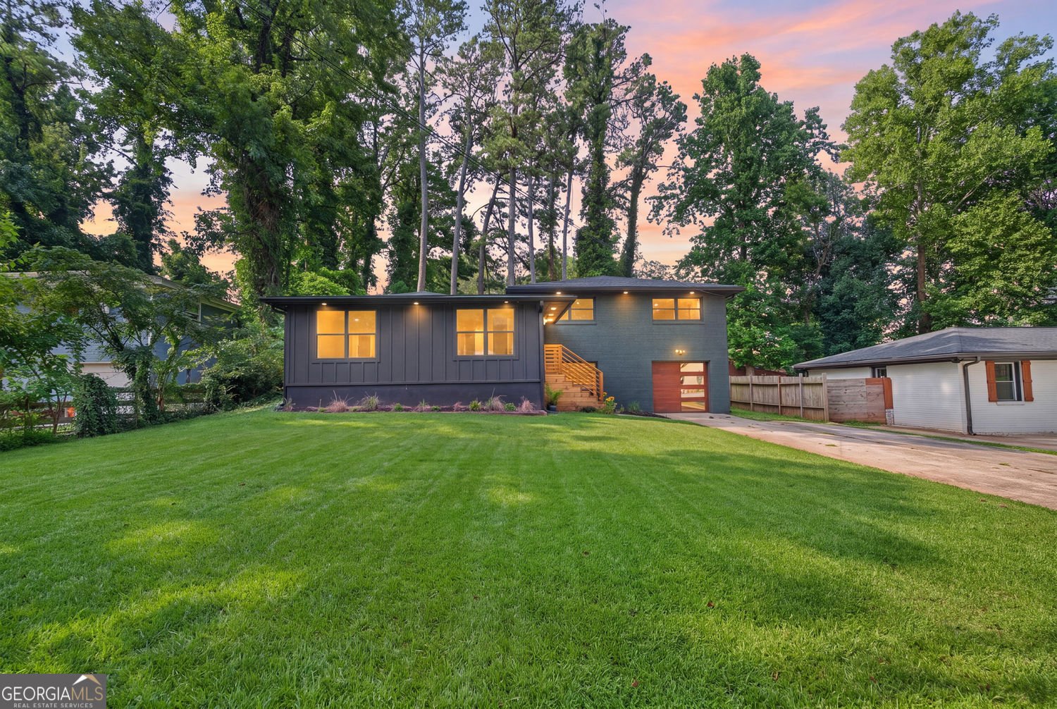 2537 Fontaine Circle Decatur - main photo