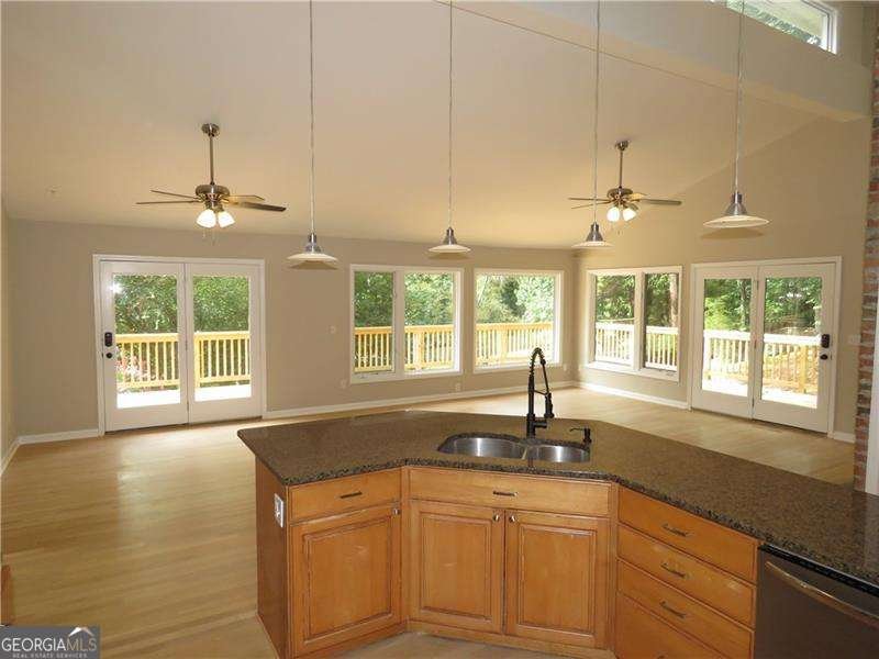 2079 Silversmith Lane Stone Mountain - Photo 11