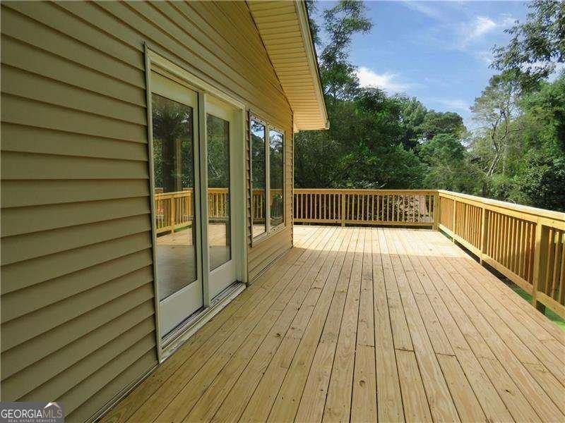 2079 Silversmith Lane Stone Mountain - Photo 16