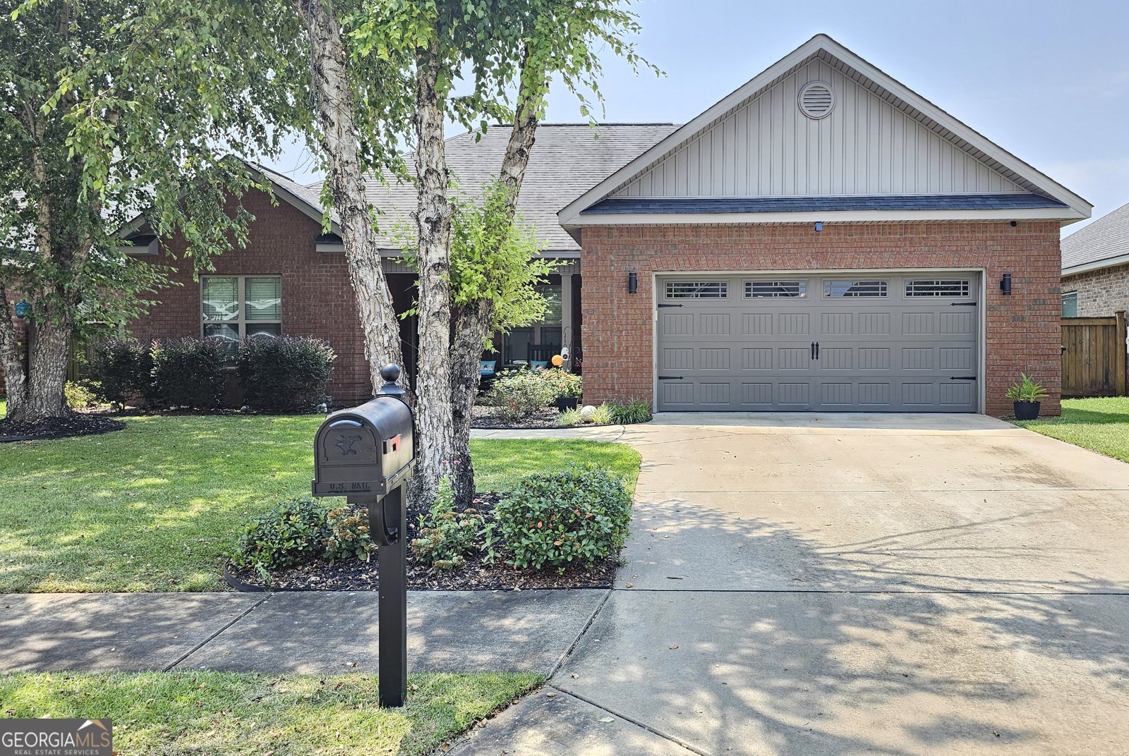 120 Alexis Way Byron - main photo
