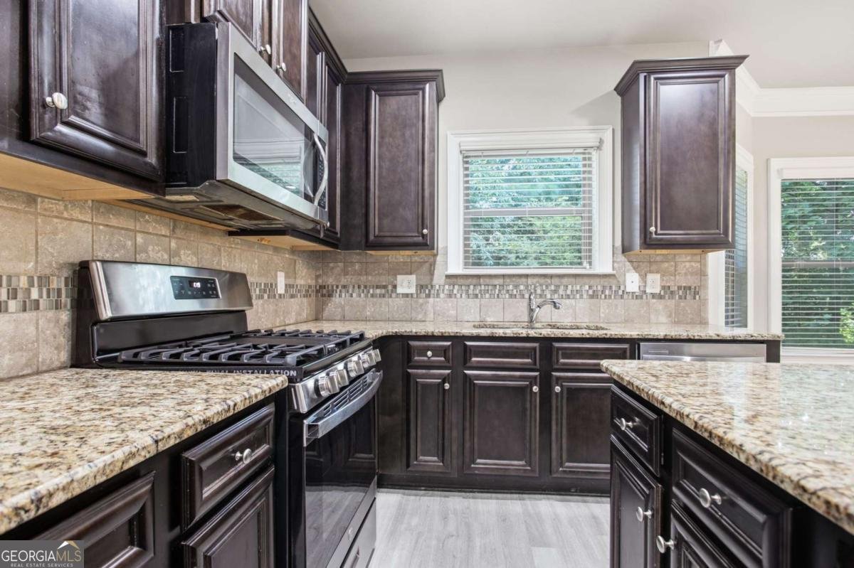 318 Corine Court Lawrenceville - Photo 8