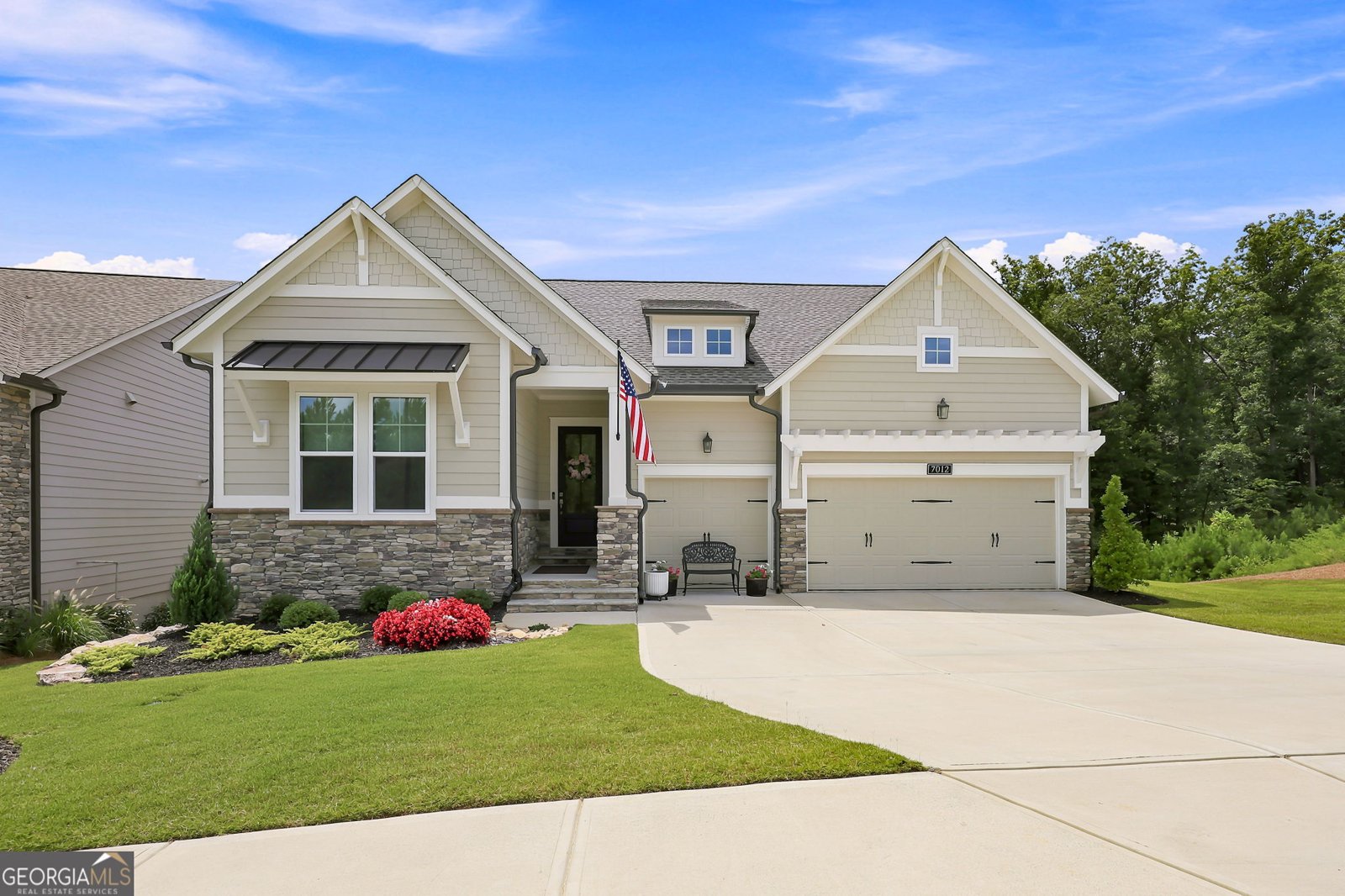 7012 Cottage Grove Drive Flowery Branch - main photo