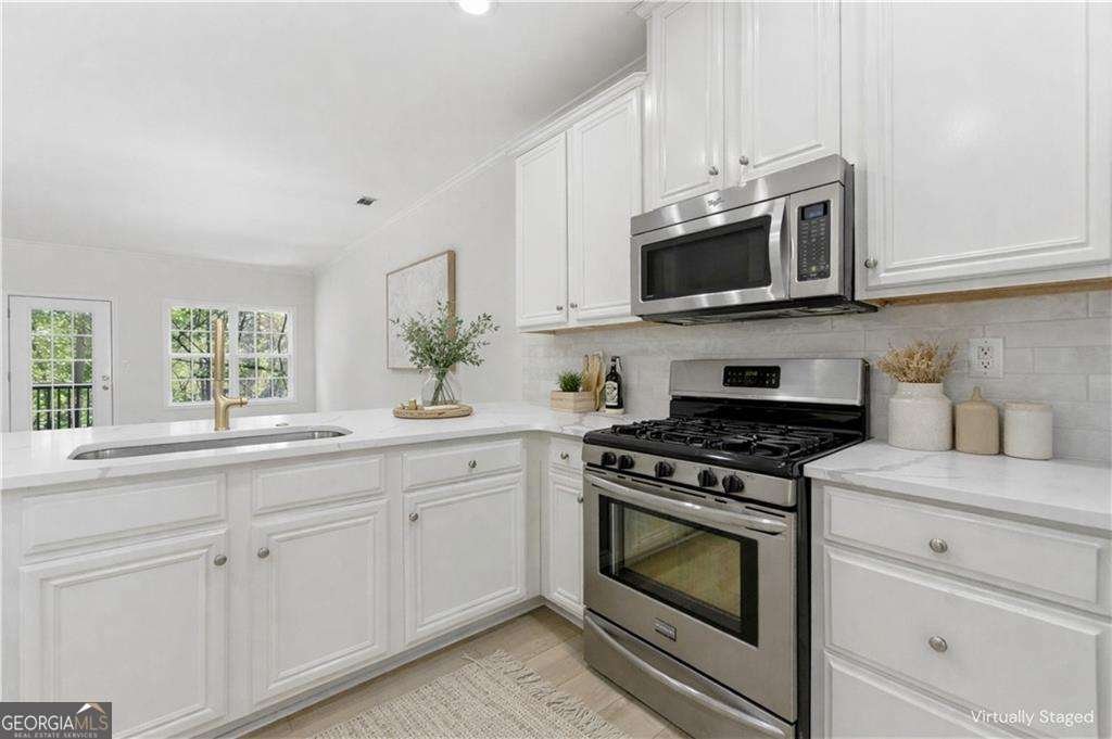 3458 Lockmed Drive Peachtree Corners - Photo 10