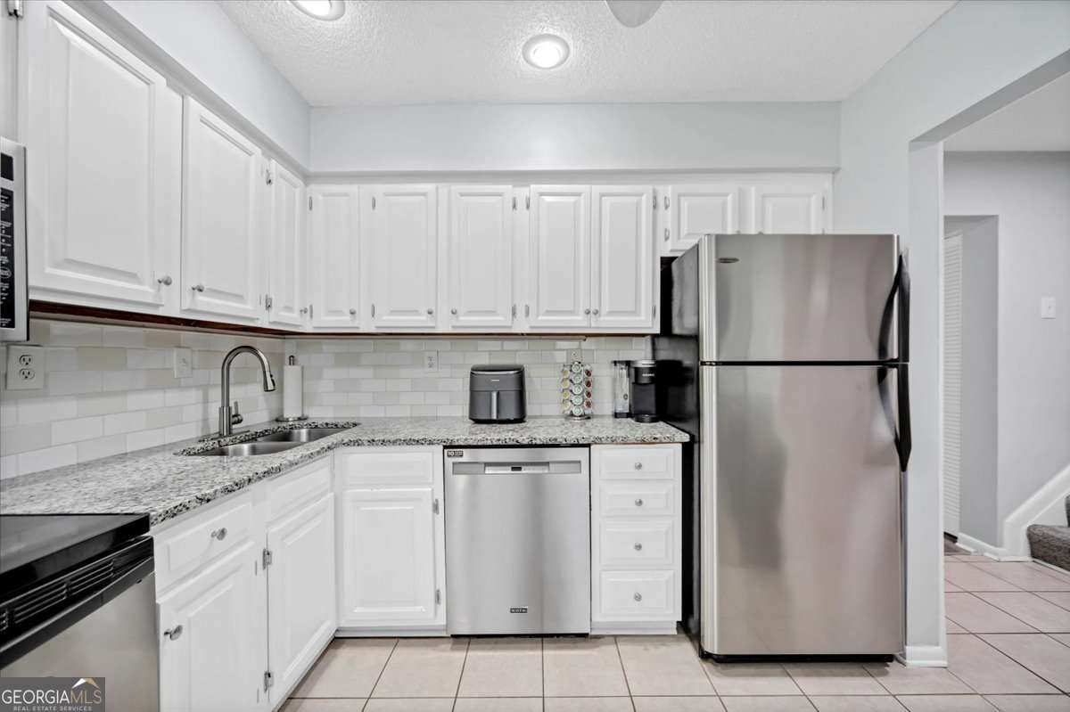 1182 Country Court Lawrenceville - Photo 9