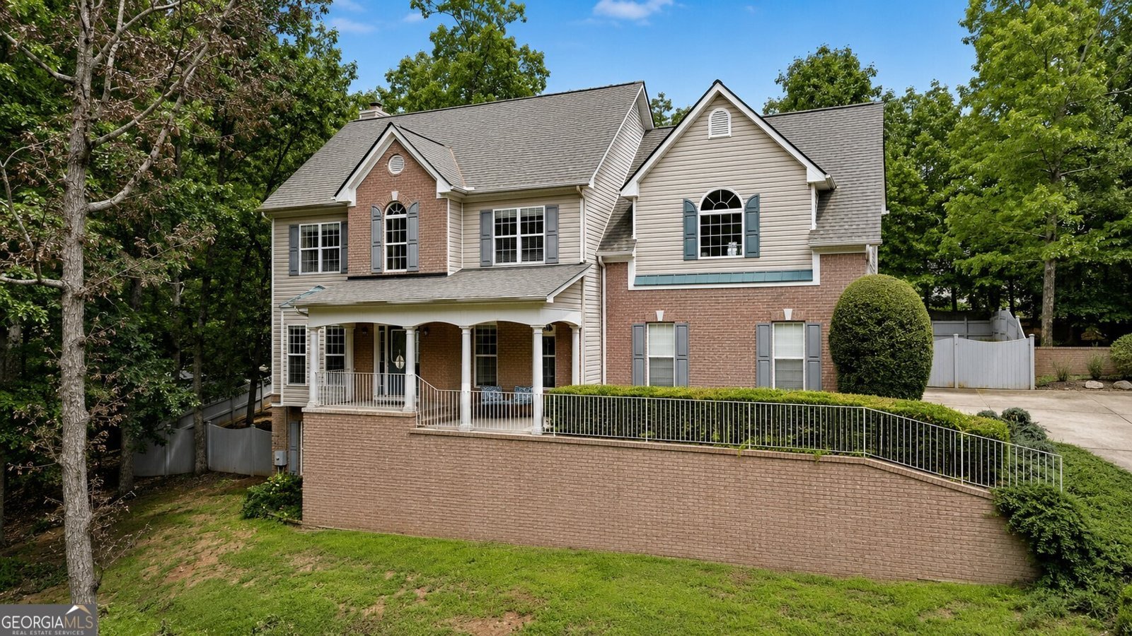 2930 Heatherstone Drive Cumming - main photo