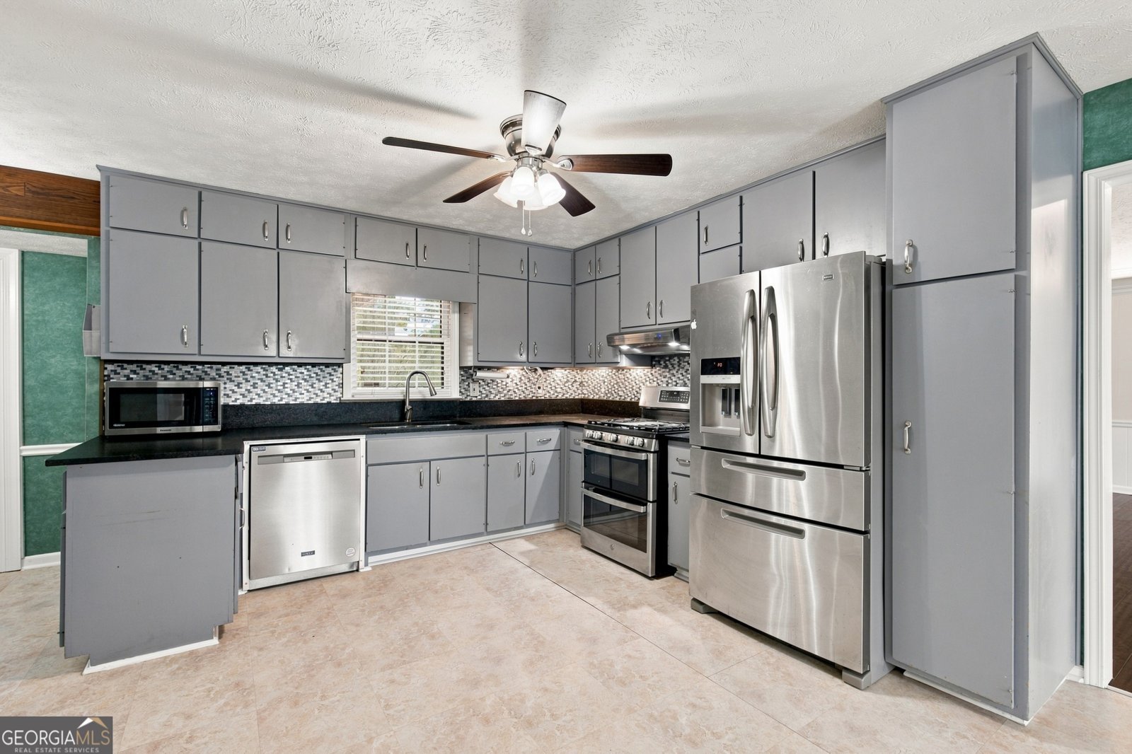 4328 Shady Drive Lilburn - Photo 11